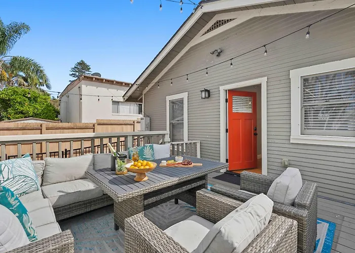 Endless Summer Beach Cottage- In The Heart Of Ob